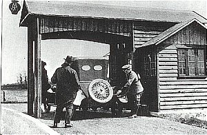 AA s first Roadside Filling Station in 1920